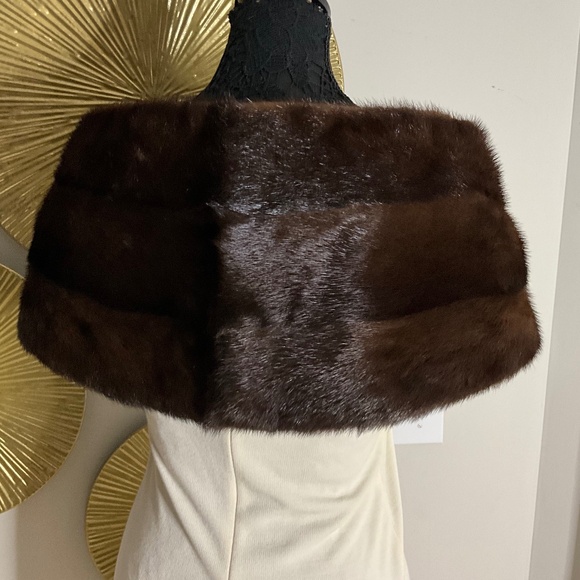 Beautiful Real Mink Fur Wrap - Picture 3 of 5